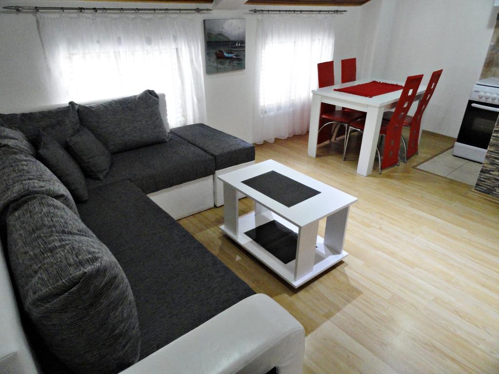 Apartments Pribilovic Budva Room photo